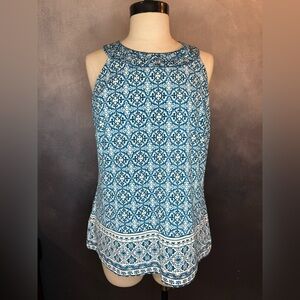 🌸 White House Black Market Blue & White Sleeveless Printed Top – Size M